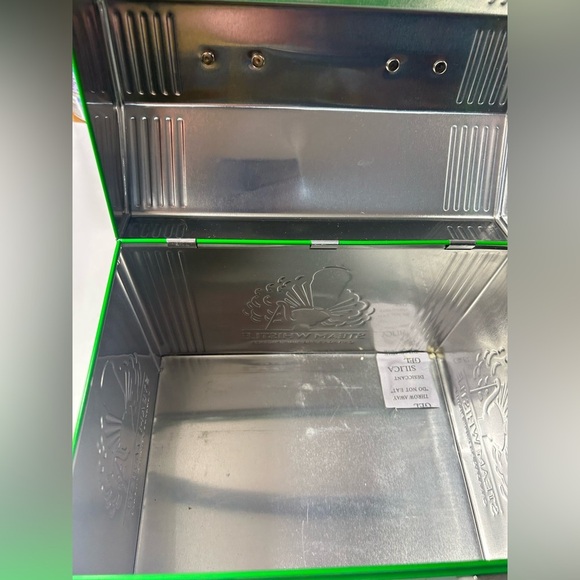 Steam Whistle - Large Metal Lunch Box - BN 🥪🍱 - Picture 8 of 13